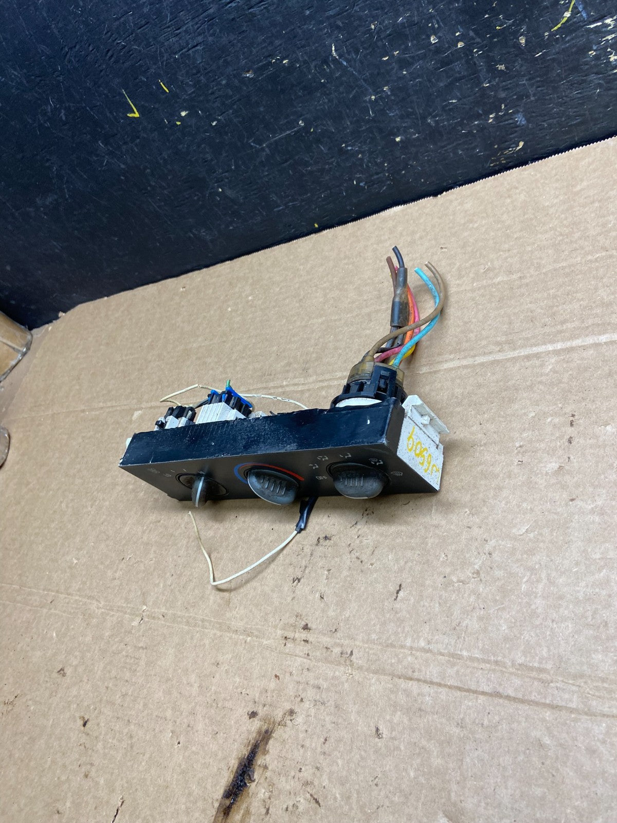 2001 - 2007 GMC Chevrolet Express 1500 Climate Control A/C W6509 PS1