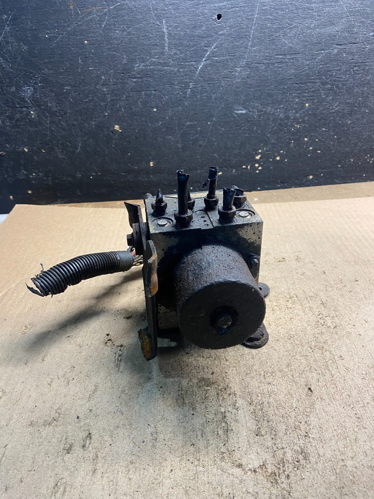 2013-2017 Chevrolet Express GMC Savana ABS Anti Lock Brake Pump Z8856 DG5