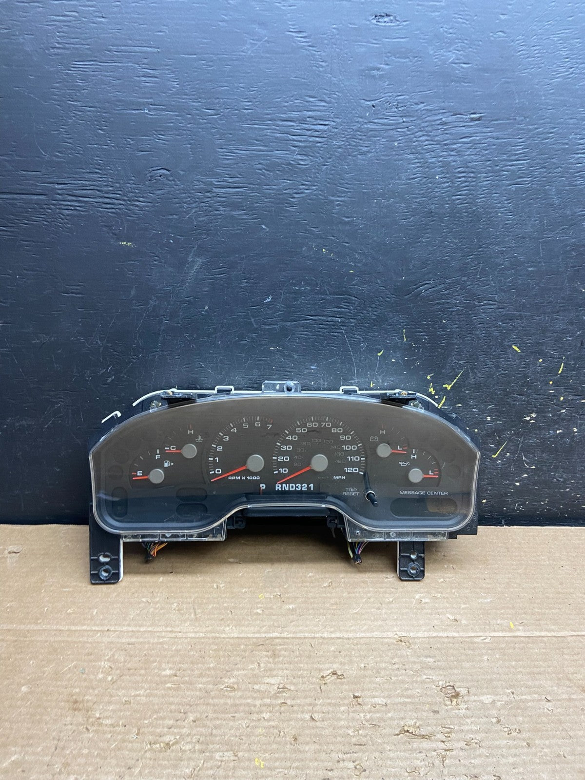 2004 2005 Ford Explorer Speedometer Cluster Gauge Oem w3105 DG0