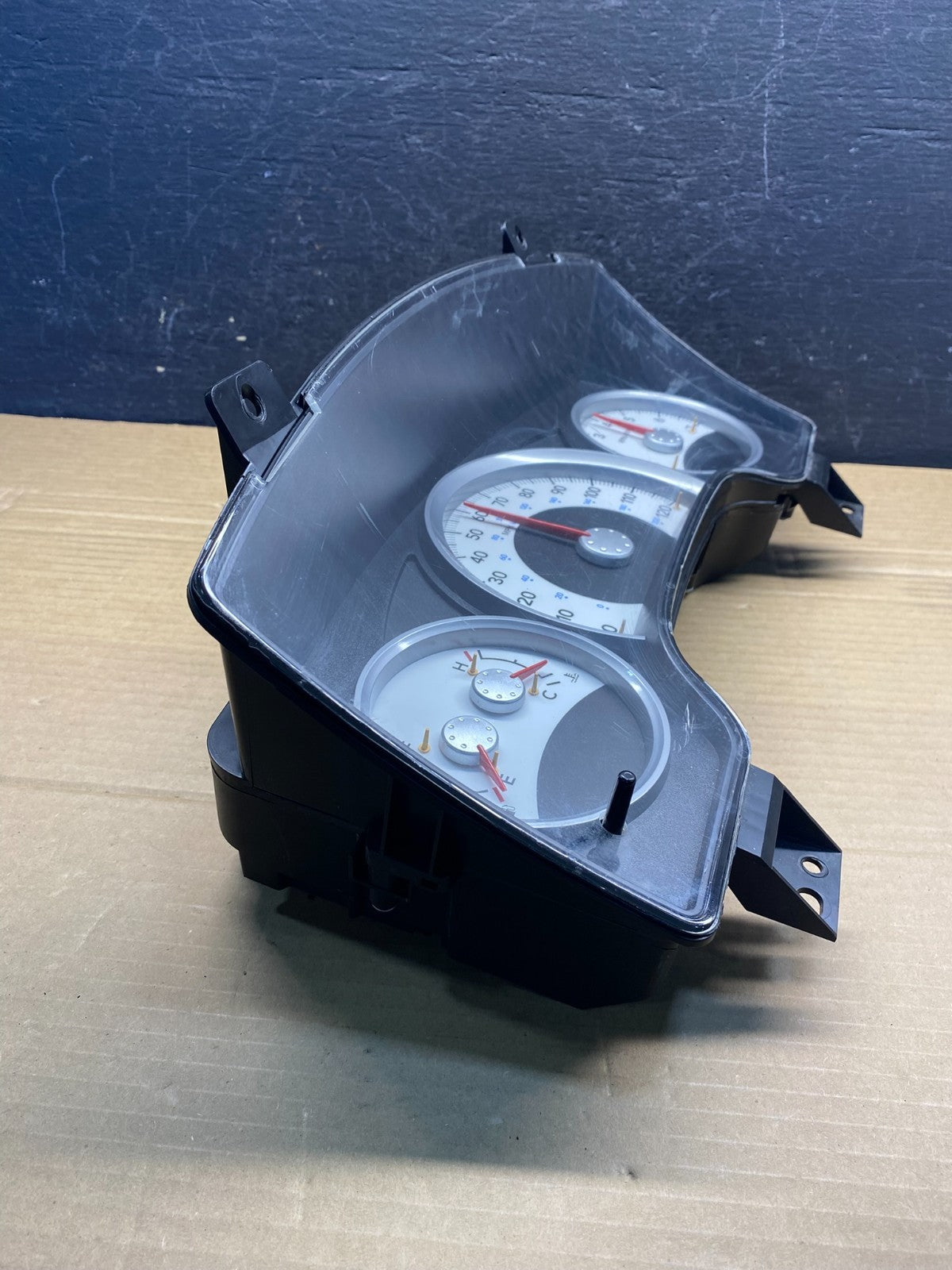 2006 Dodge Durango Speedometer Instrument Cluster Gauge AE6186 DG3