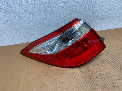 2014 to 2016 Toyota Corolla Left Driver Lh Side Tail Light AE0258 LK0