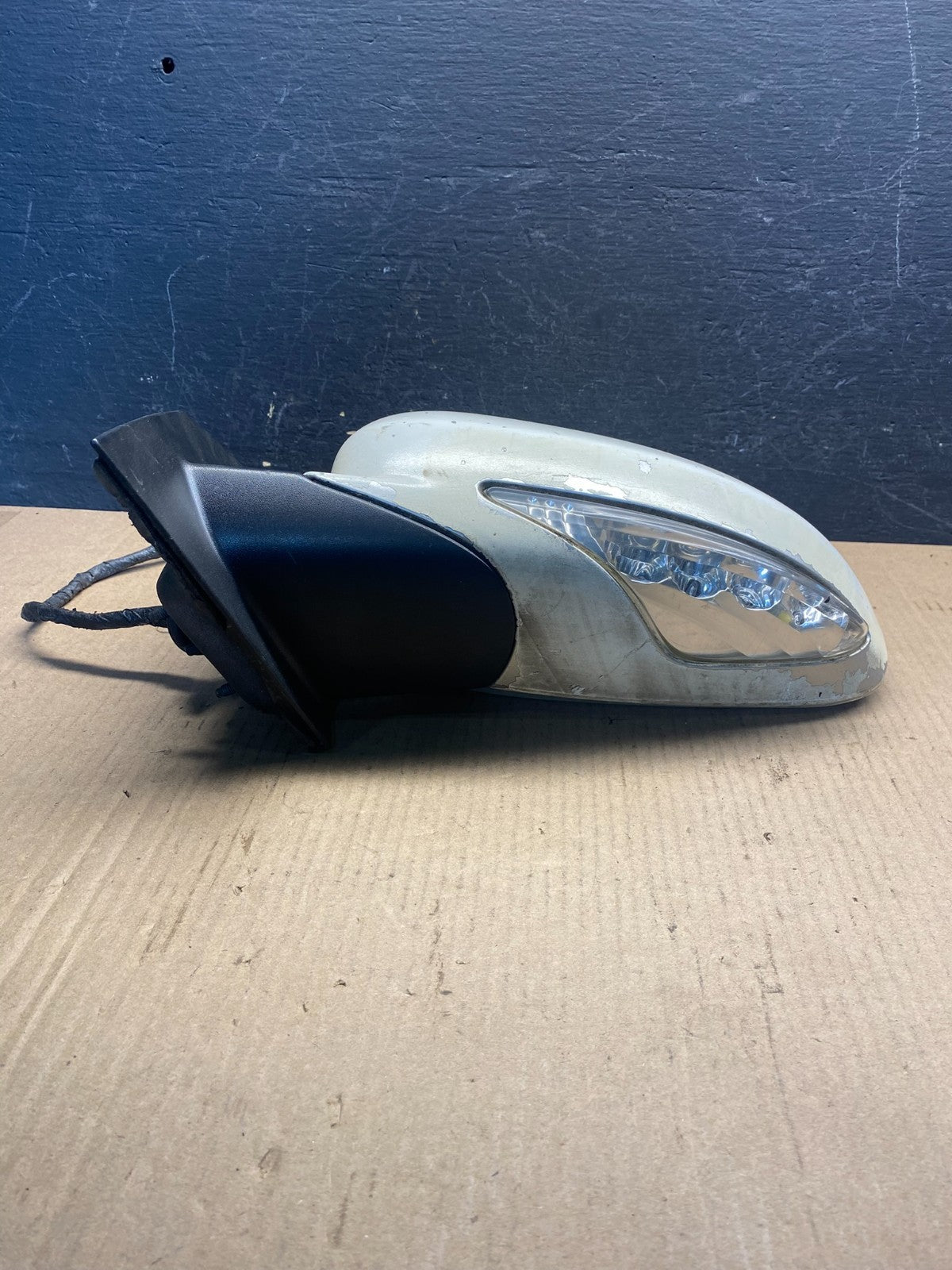2008-2012 Buick Enclave Left Driver Door Turn Signal Mirror AE6331 DW3