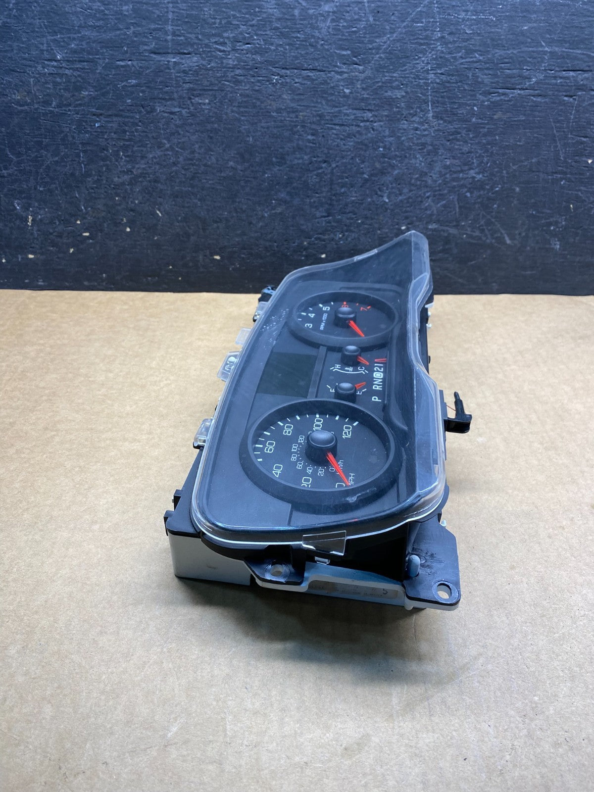 2009 to 2010 Mercury Marquis Speedometer Cluster Gauge AH7157 DG1