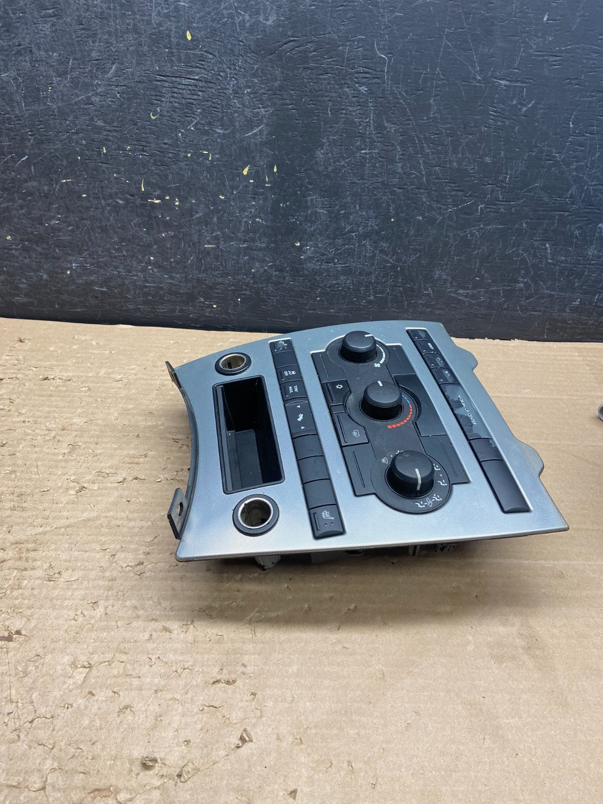 2005 2006 2007 Jeep Commander Grand Cherokee A/C Climate Control Bezel ag8586 DG3