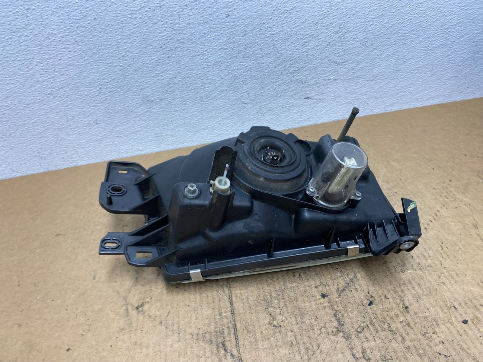 1999 2000 Subaru Forester Left Driver LH Headlight Halogen AC3679 DG5