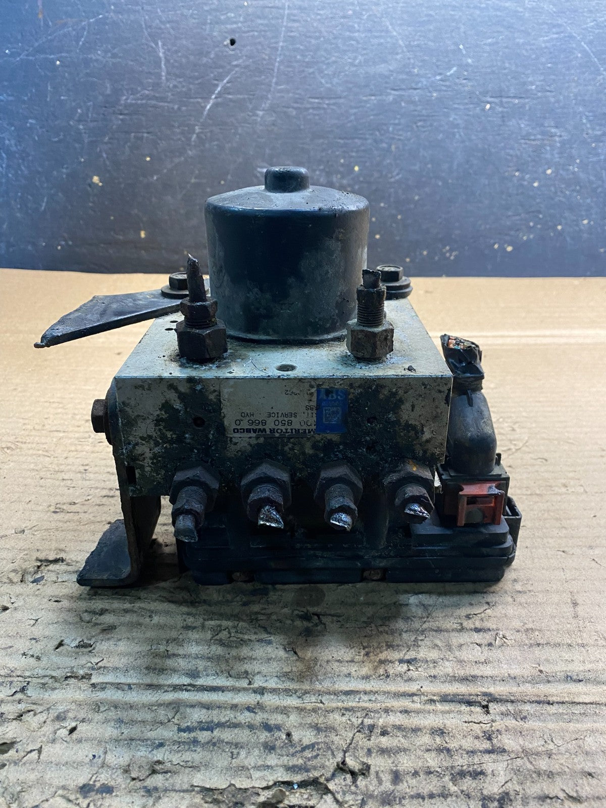 Wabco ABS Pump Hydraulic W/ Module P/N 4460470002 AA3315 DG5