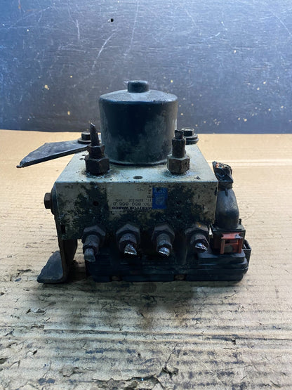 Wabco ABS Pump Hydraulic W/ Module P/N 4460470002 AA3315 DG5