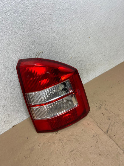 2007 2008 2009 2010 Jeep Compass Right Passenger Rh Tail Light AG5660 LK2