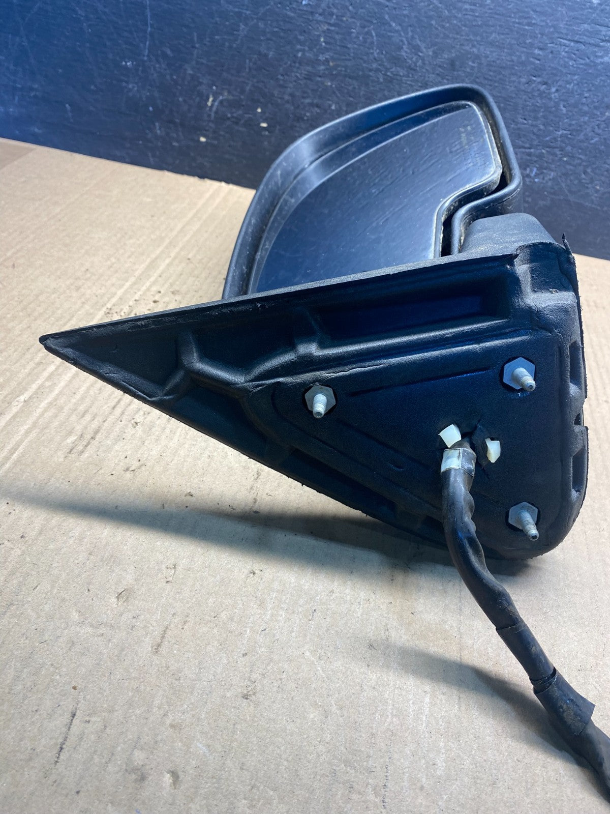 2003-2006 Chevrolet Tahoe Suburban Right Passenger Turn Door Mirror AE6341 DW4