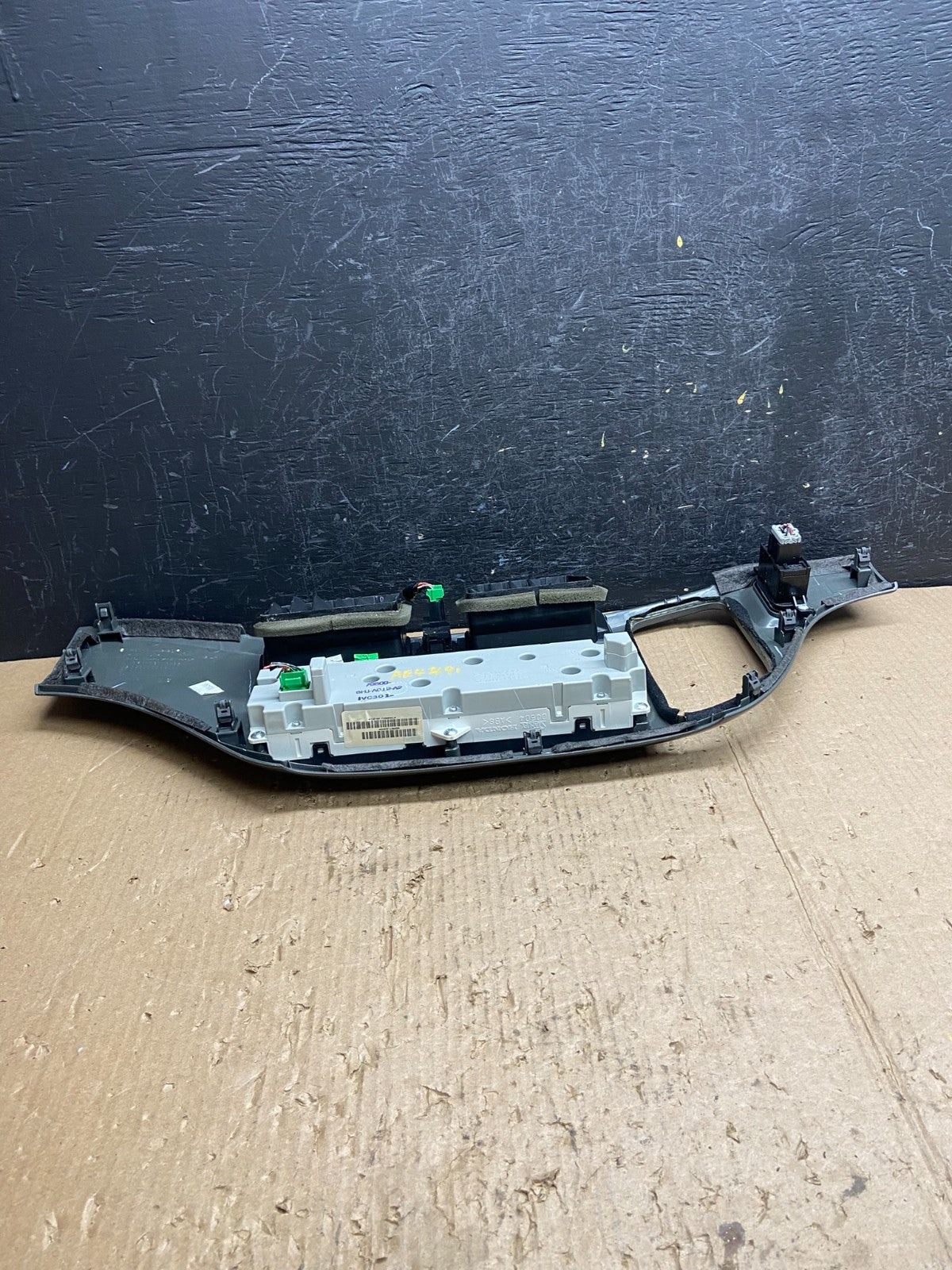 2005 to 2010 Honda Odyssey Radio Climate Control Dash Trim Bezel AE4491 DG1