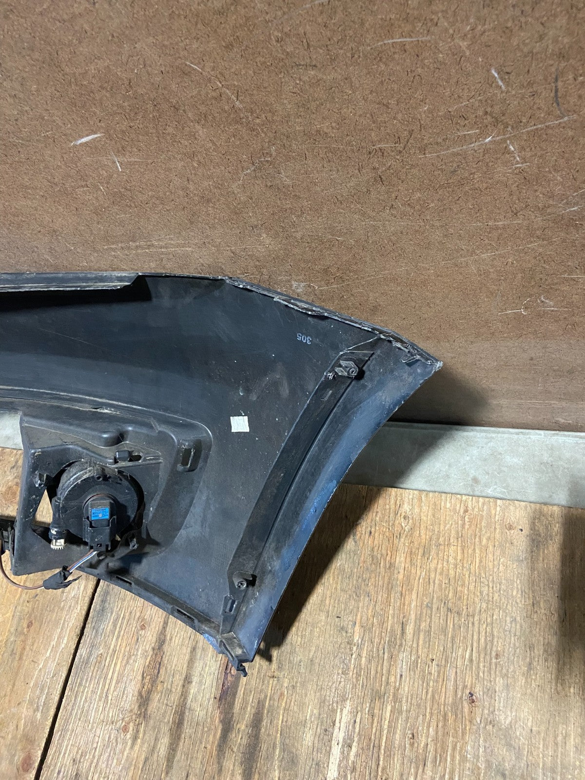 2009 to 2012 Audi Q5 Front Right Bumper Cover Ad04043