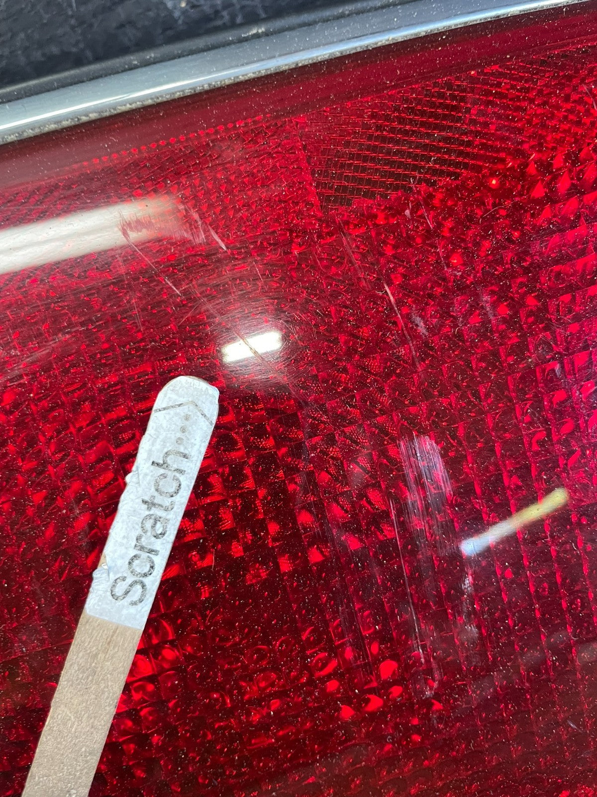 2000 to 2005 Buick Lesabre Trunk Rear Center Tail Light Panel AC9757 DG5