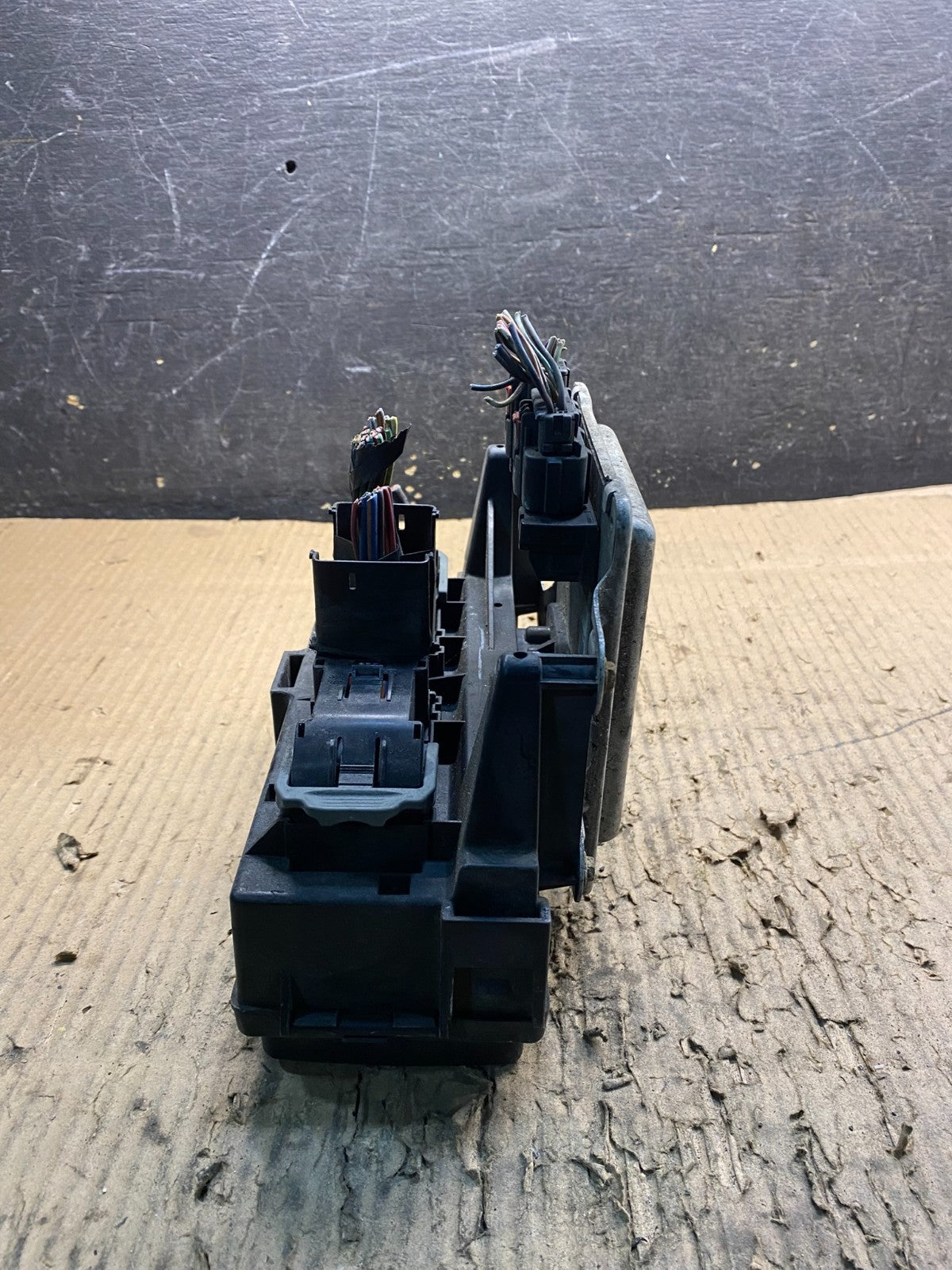 2004 2005 Dodge Durango Fusebox Fuse Box Relay Body BCM Module Y1550 DG2