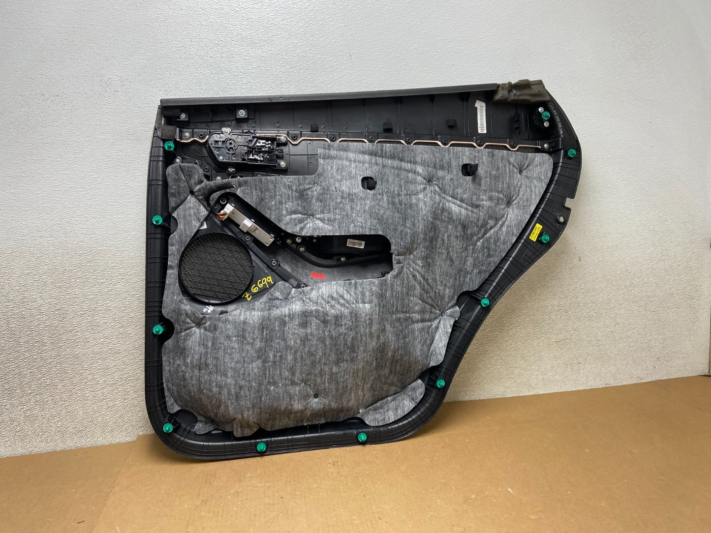 2013-2016 Hyundai Santa Fe Rear Left Driver Side Interior Door Panel Z6699 DG6