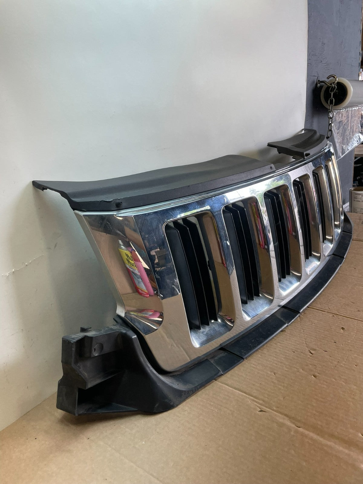 2011 to 2013 Jeep Grand Cherokee Front Upper Grill Grille ah6408 DG2