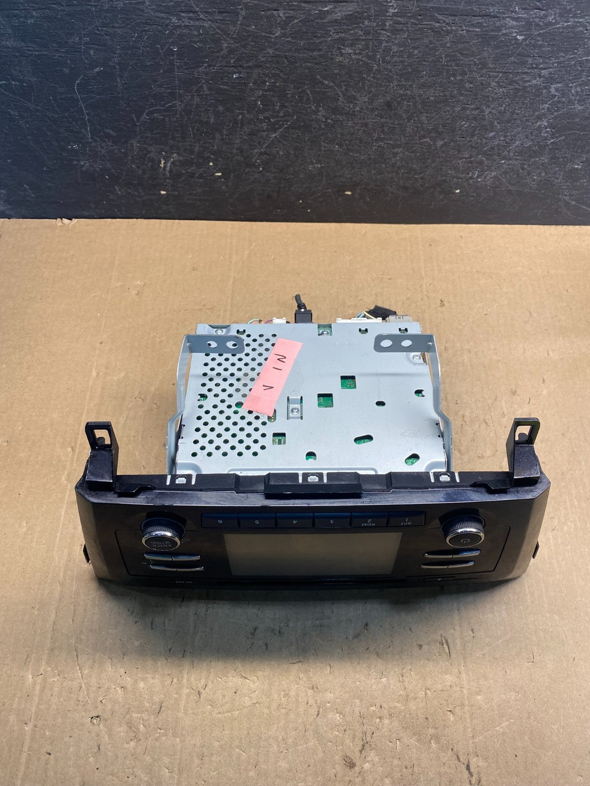2015 to 2016 Nissan Rogue AM FM XM Radio CD Player Screen Receiver AE7817 DW4