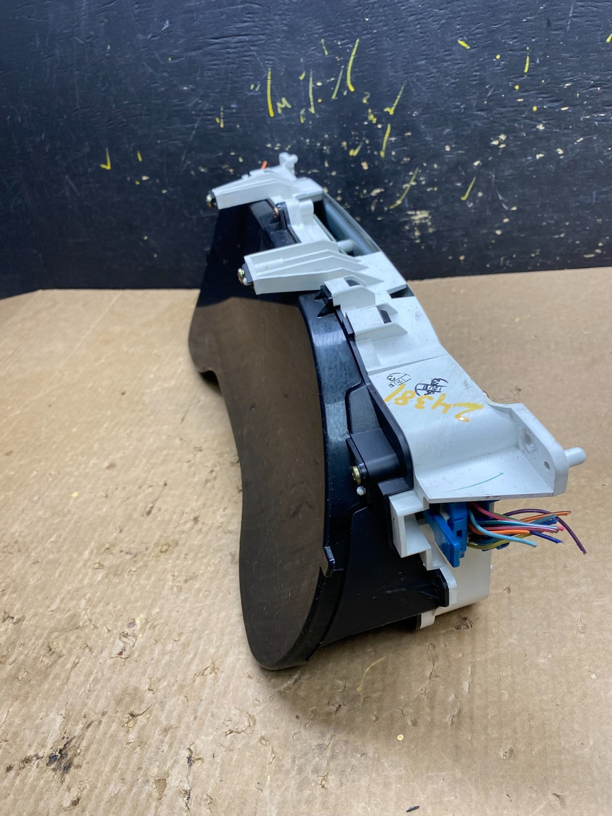 2001 to 2005 Cadillac Deville Instrument Speedometer Cluster Gauge z4381 DG2