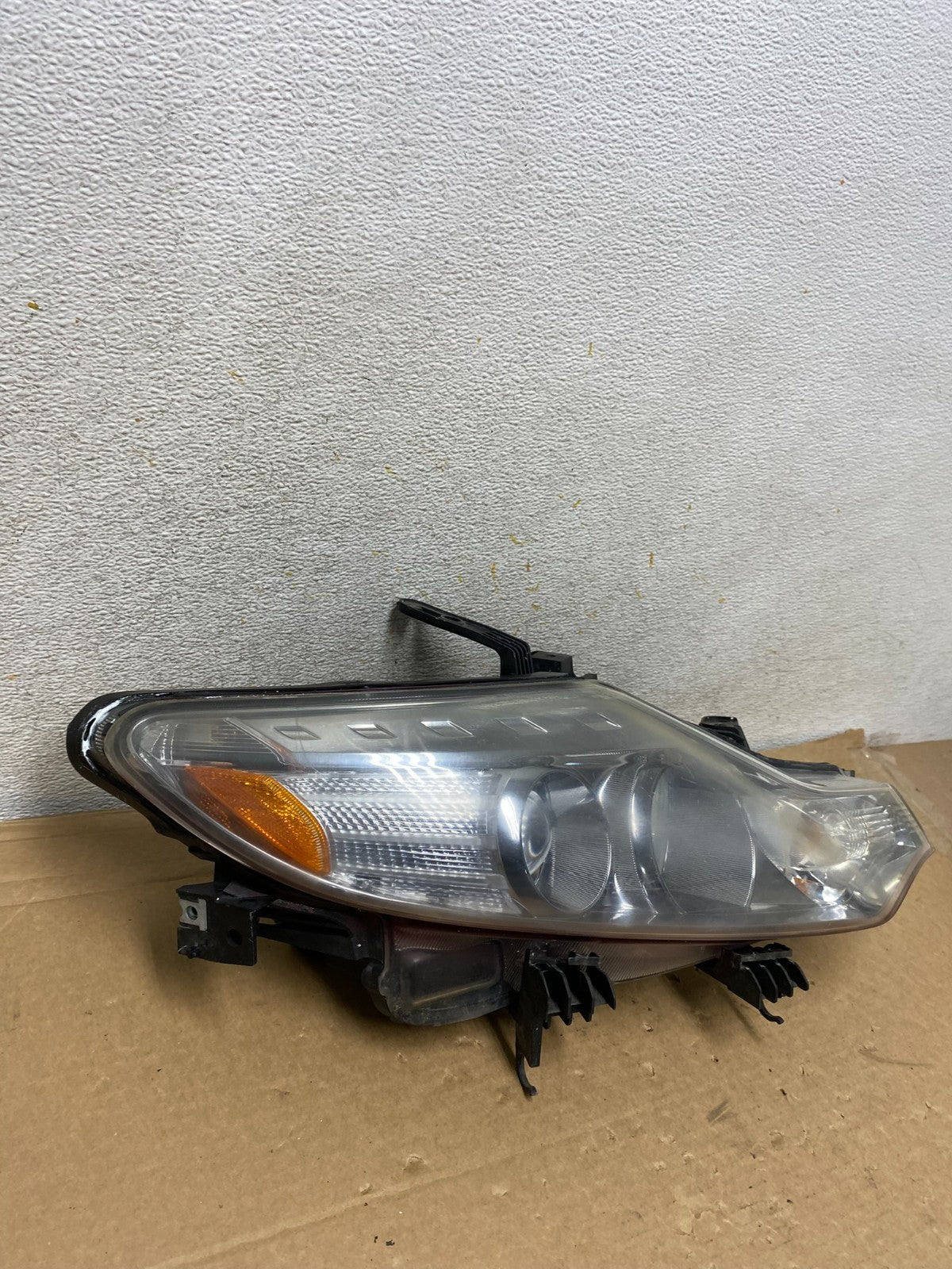 2011 to 2014 Nissan Murano Headlight Right Passenger Rh Halogen AH8271 DW2