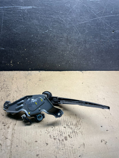 2008 to 2014 Scion xD Rear Wiper Motor OEM w6834 DG5
