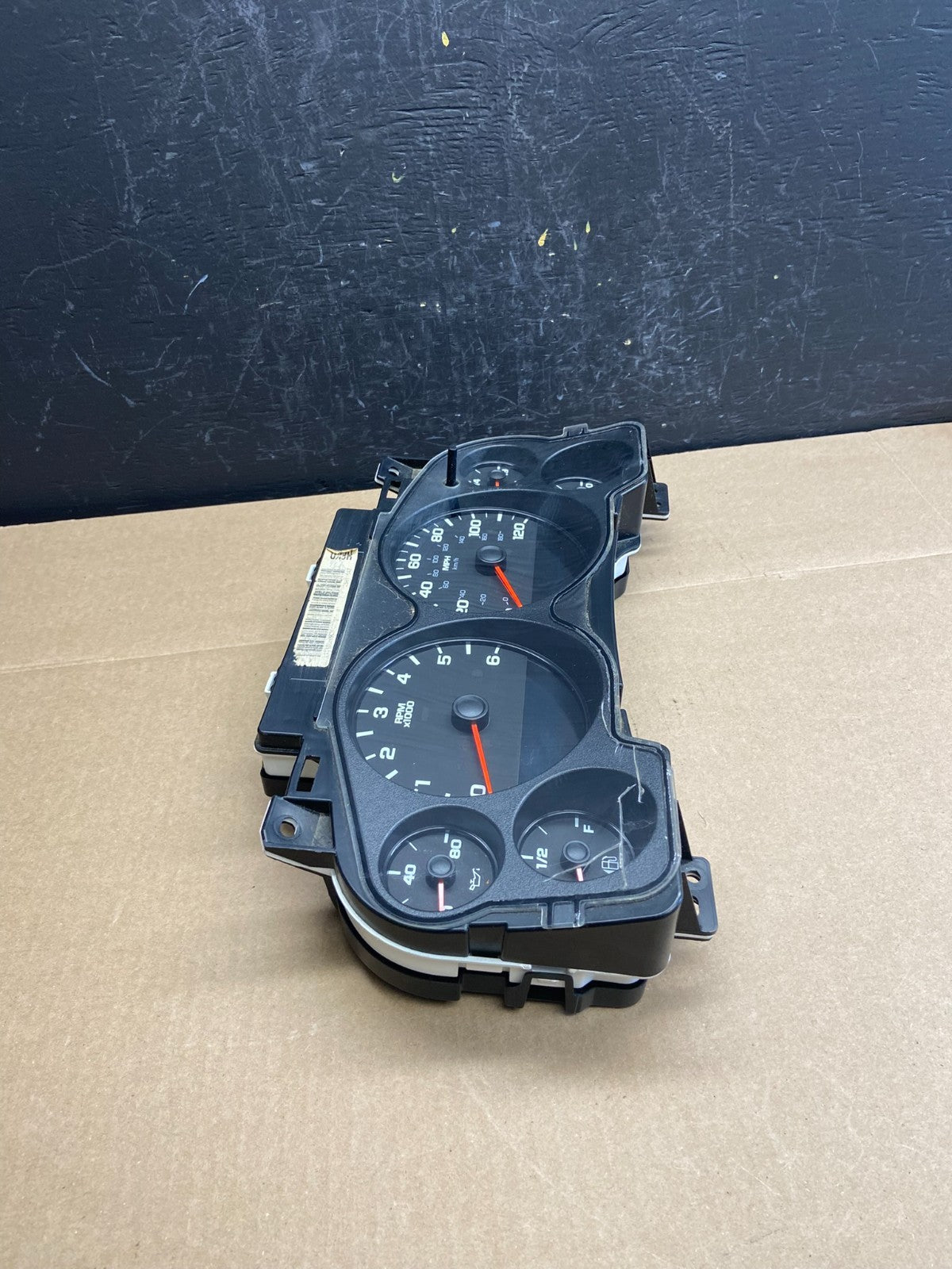 2007 to 2013 Chevrolet Silverado Suburban Cluster Gauge Speedometer OE ac6097 DG1