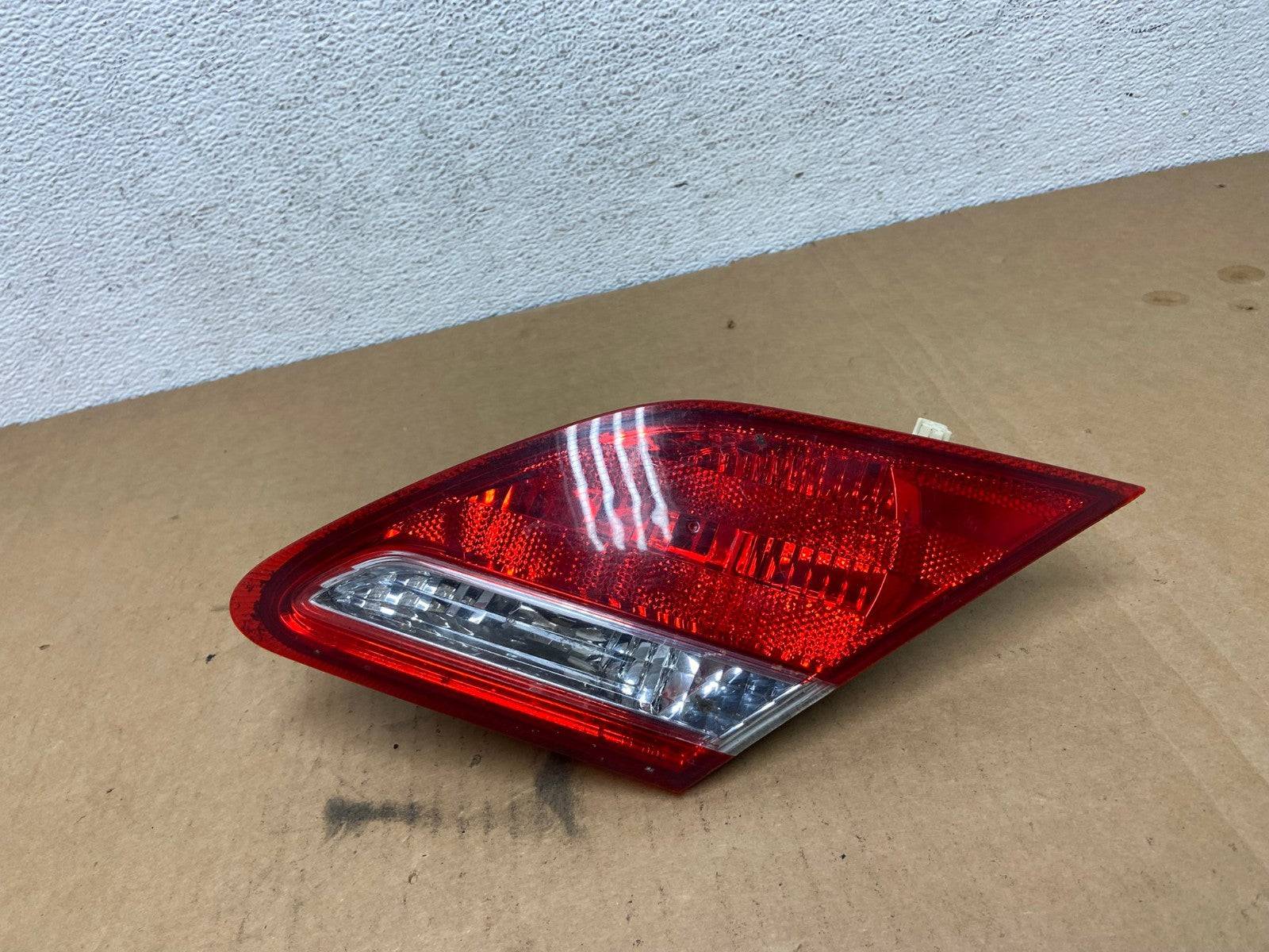 2008-2010 Toyota Avalon Right Passenger Side Tail Light Inner AD2612 LK0