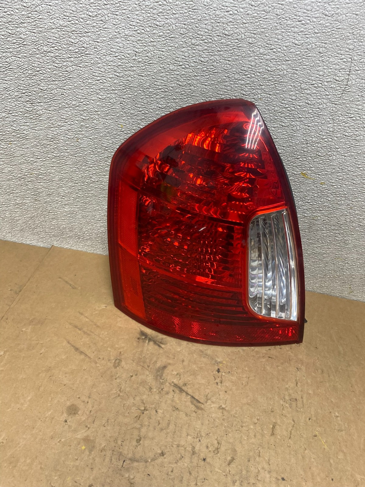 2006-2011 Hyundai Accent Sedan Left Driver Side Lh Tail Light OEM Z7936 DW0
