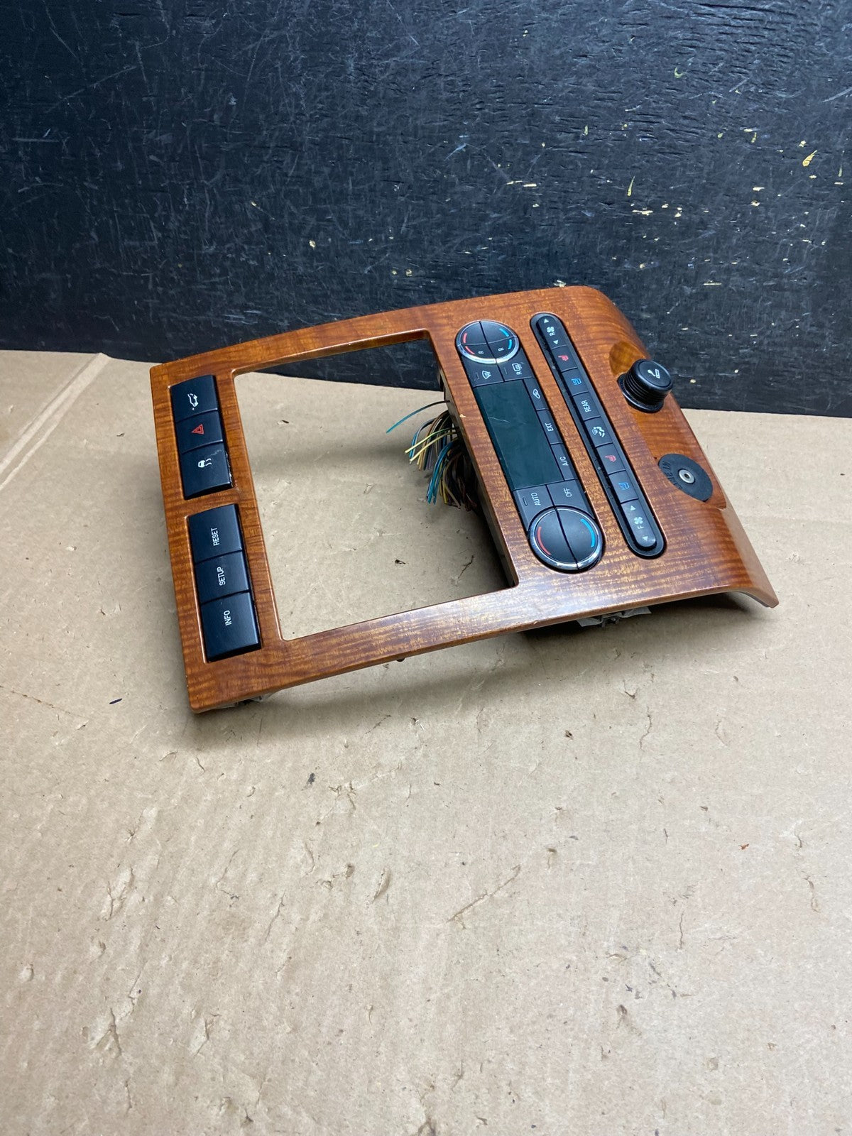2007 - 2014 Ford Expedition Temperature Climate Control w/ Radio Bezel ai6144 DG1