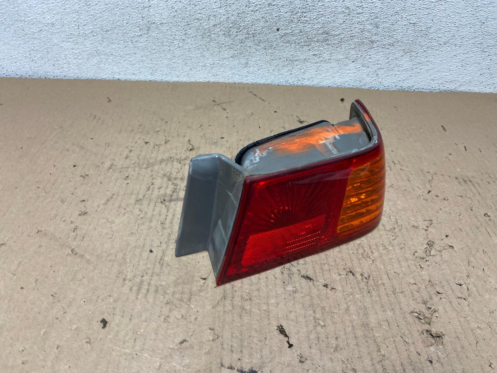 2000 to 2001 Toyota Camry Right Passenger Rh Tail Light AF4273 LK2