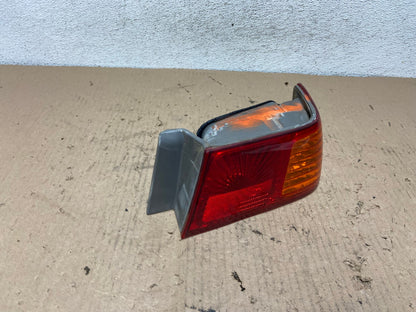 2000 to 2001 Toyota Camry Right Passenger Rh Tail Light AF4273 LK2