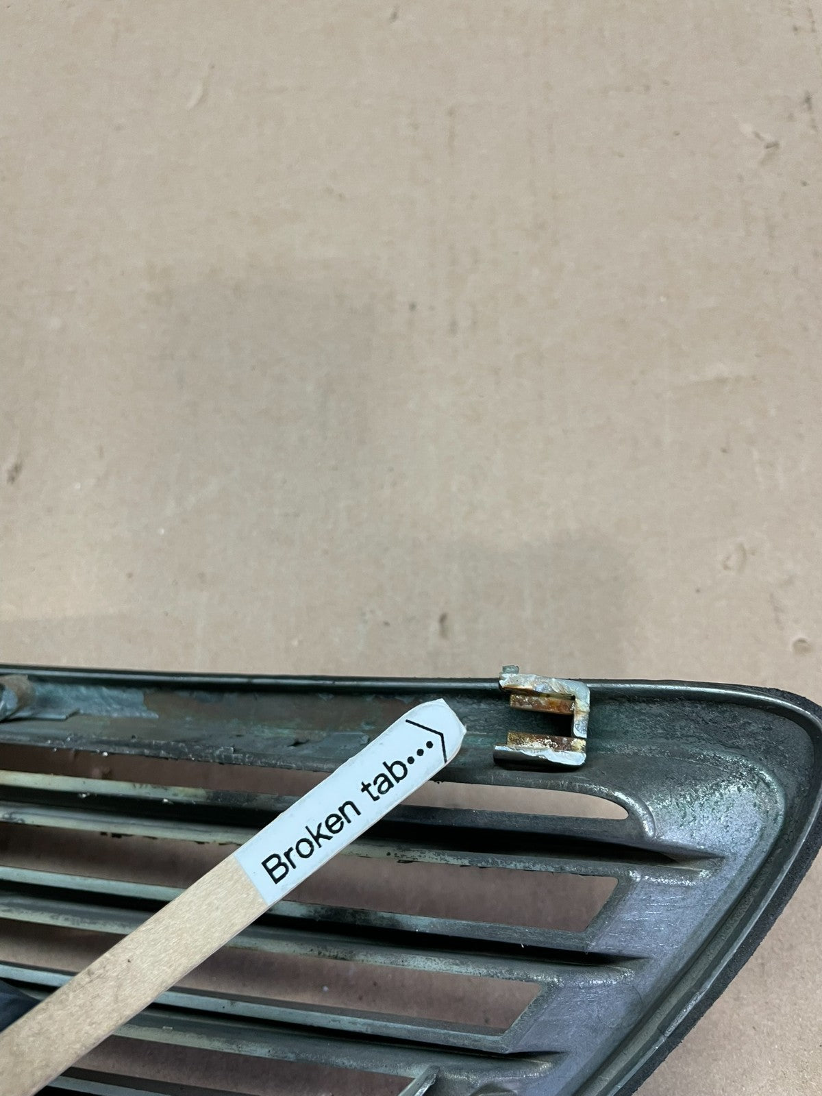 2005 2006 Lexus ES330 Front Upper Grill Grille OEM Z8587 DG6