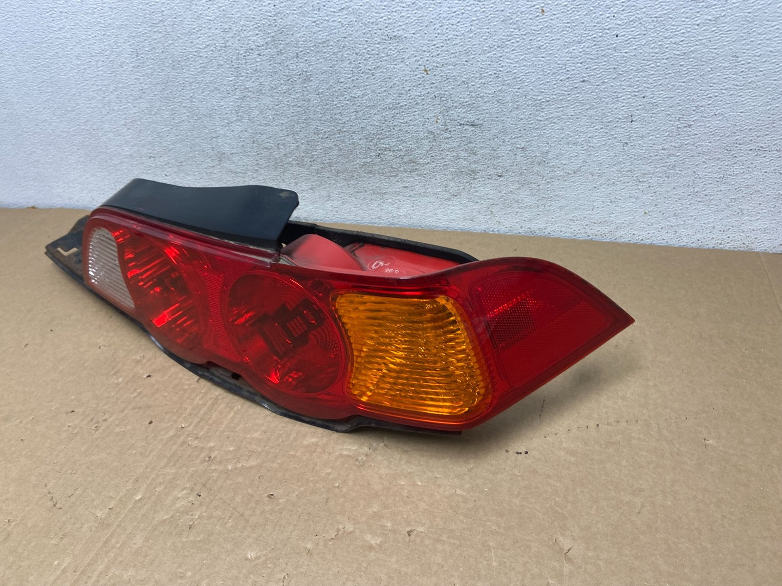 2002 to 2004 Acura Rsx Right Passenger RH Side Tail Light AF7348 DW1