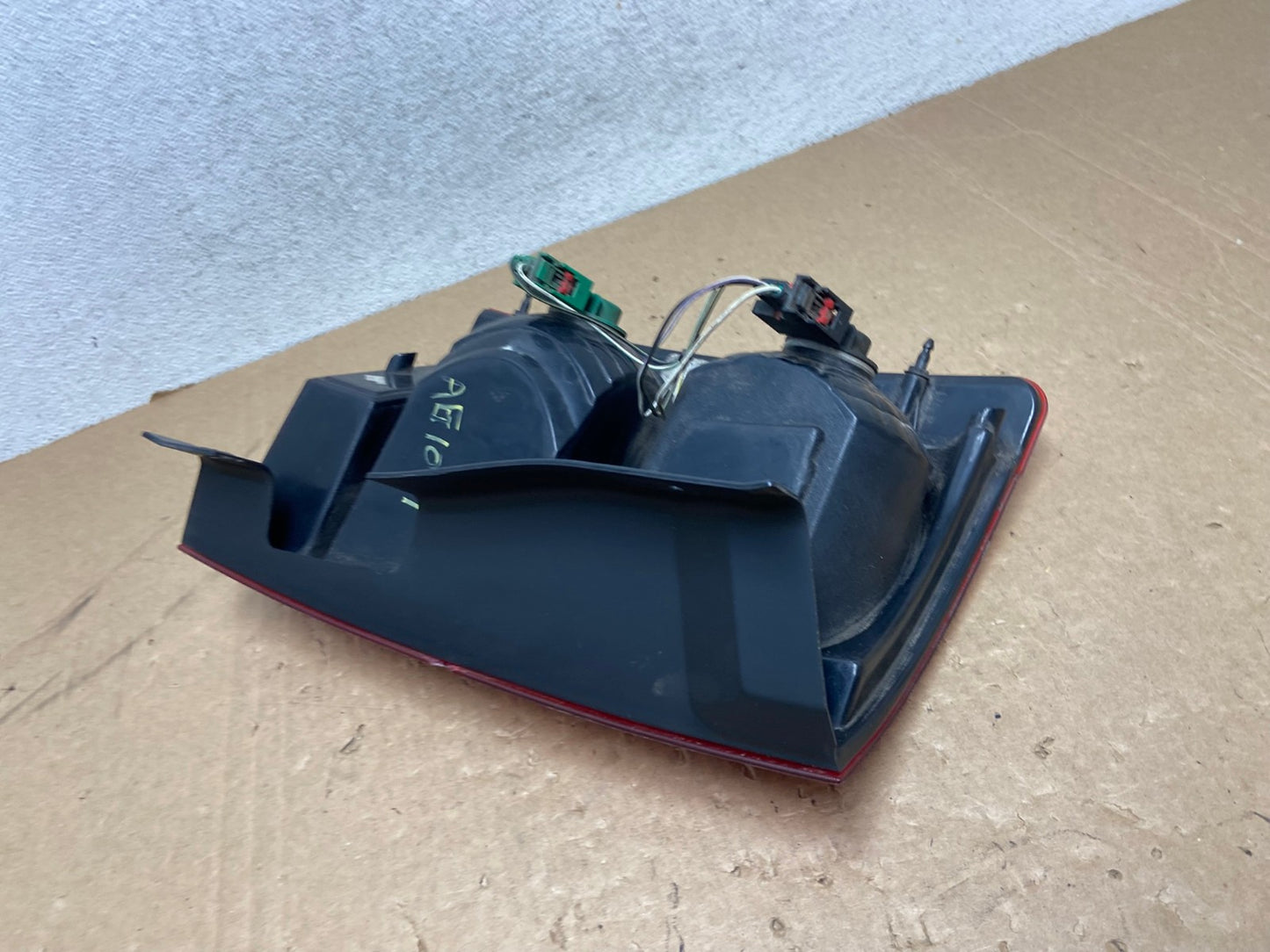 2008 - 2010 Chrysler Town And Country Right Passenger Tail Light AG1091 LK6