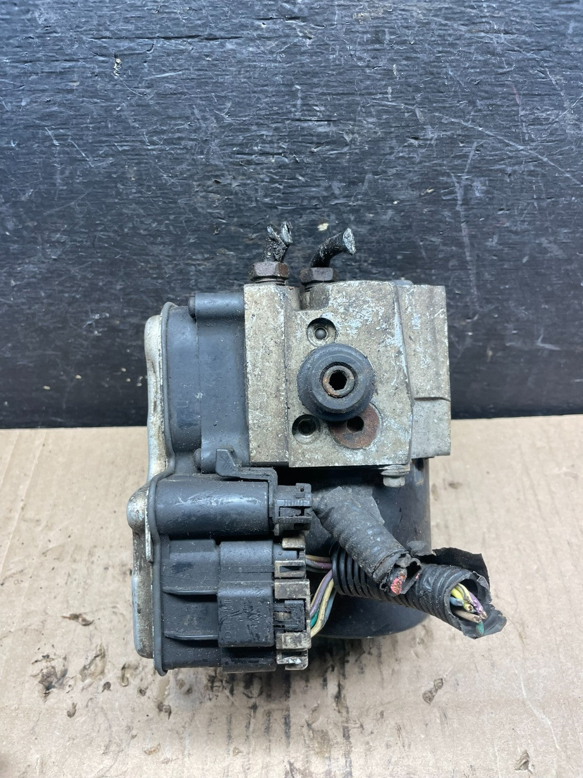 2004-2007 Chevrolet Express ABS Pump Control OEM 13567136 Module R9412 DG1