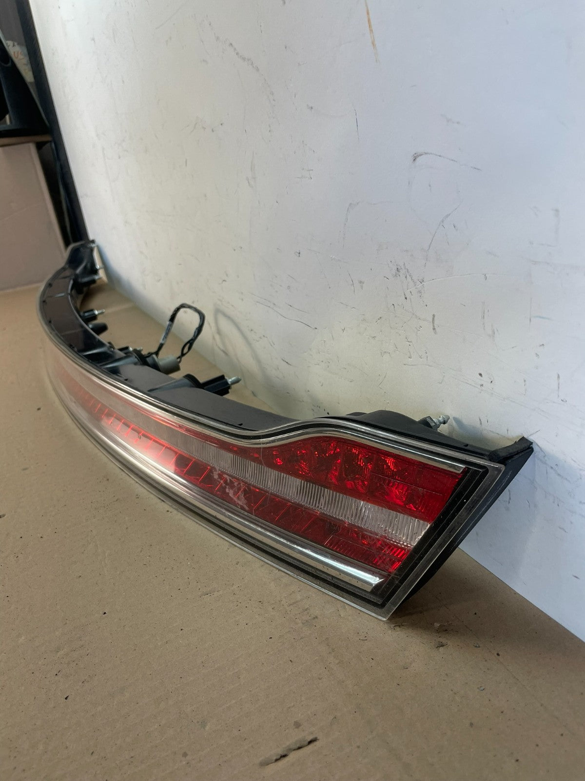 2013-2019 Lincoln MKZ Rear Center Trunk Tailgate Tail Light ag7712 DG1