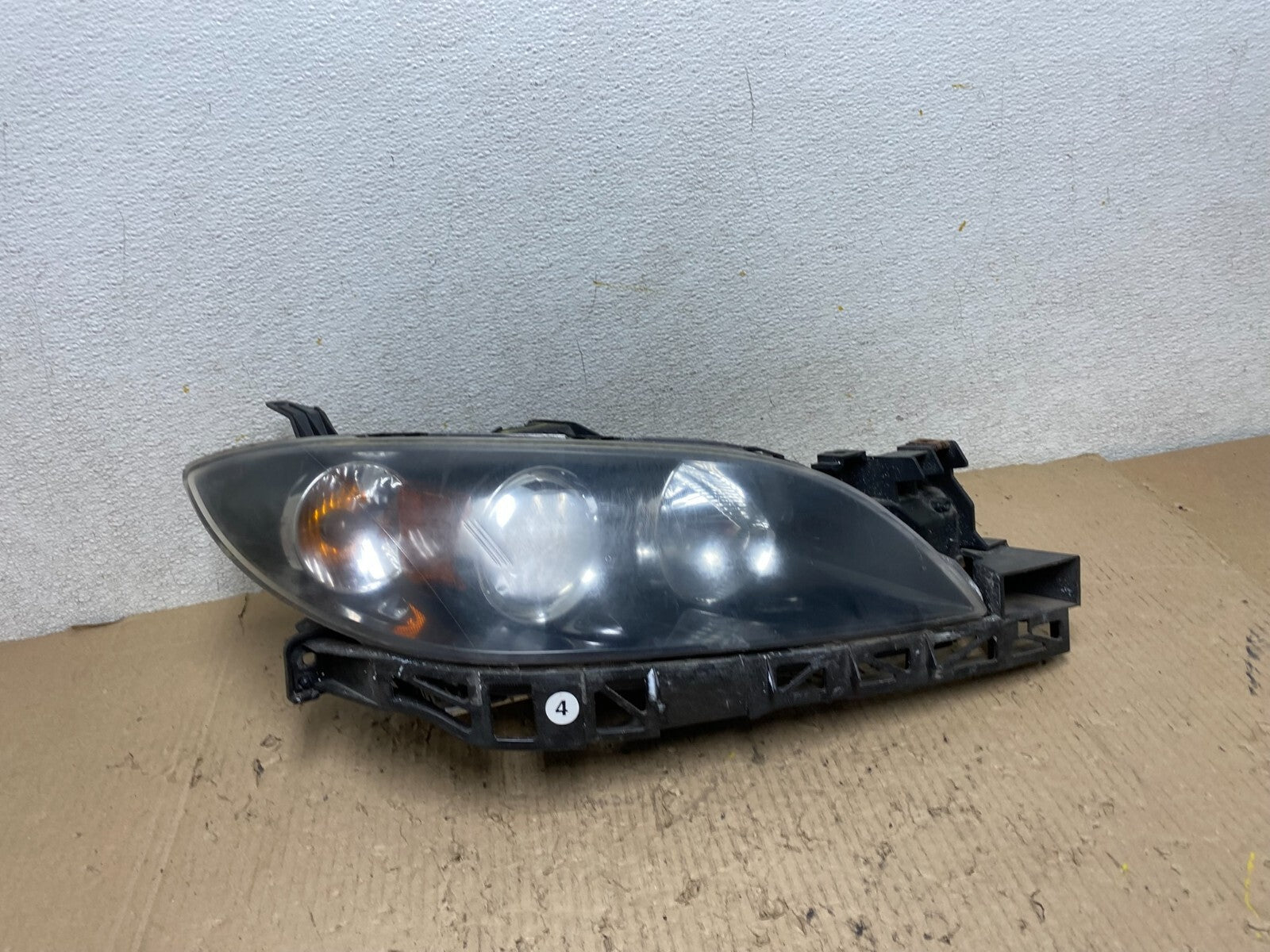 XENON 2004 to 2009 Mazda 3 Sedan Right Passenger Rh Side Headlight L6521 DW0