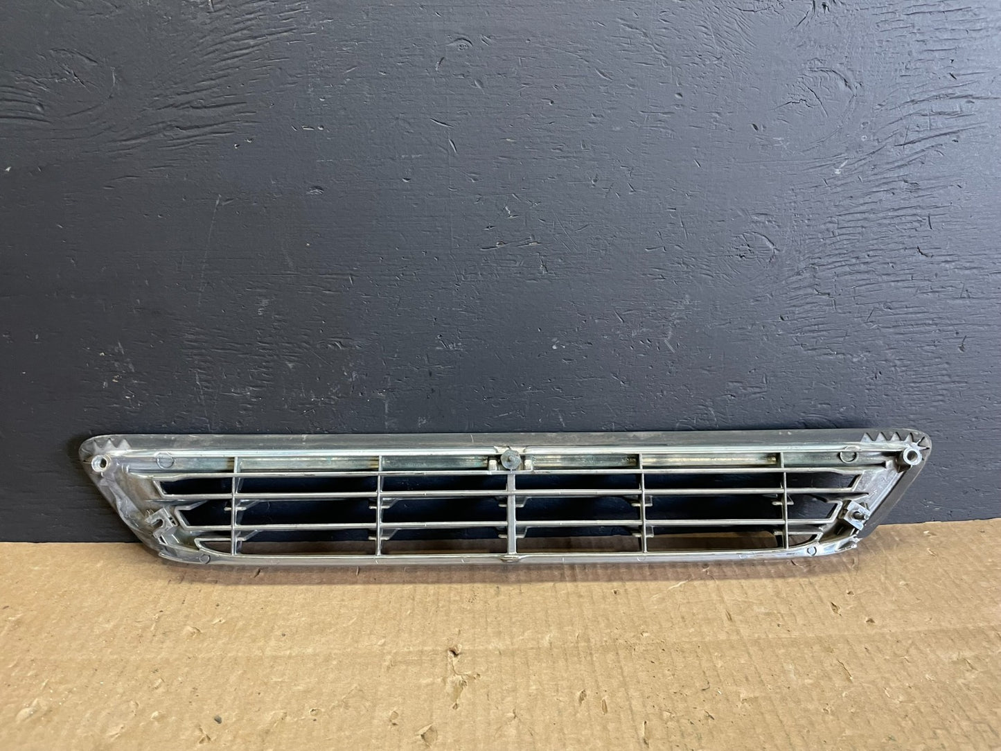 1997 to 1999 Lexus ES300 Front Grill Grille AB32943