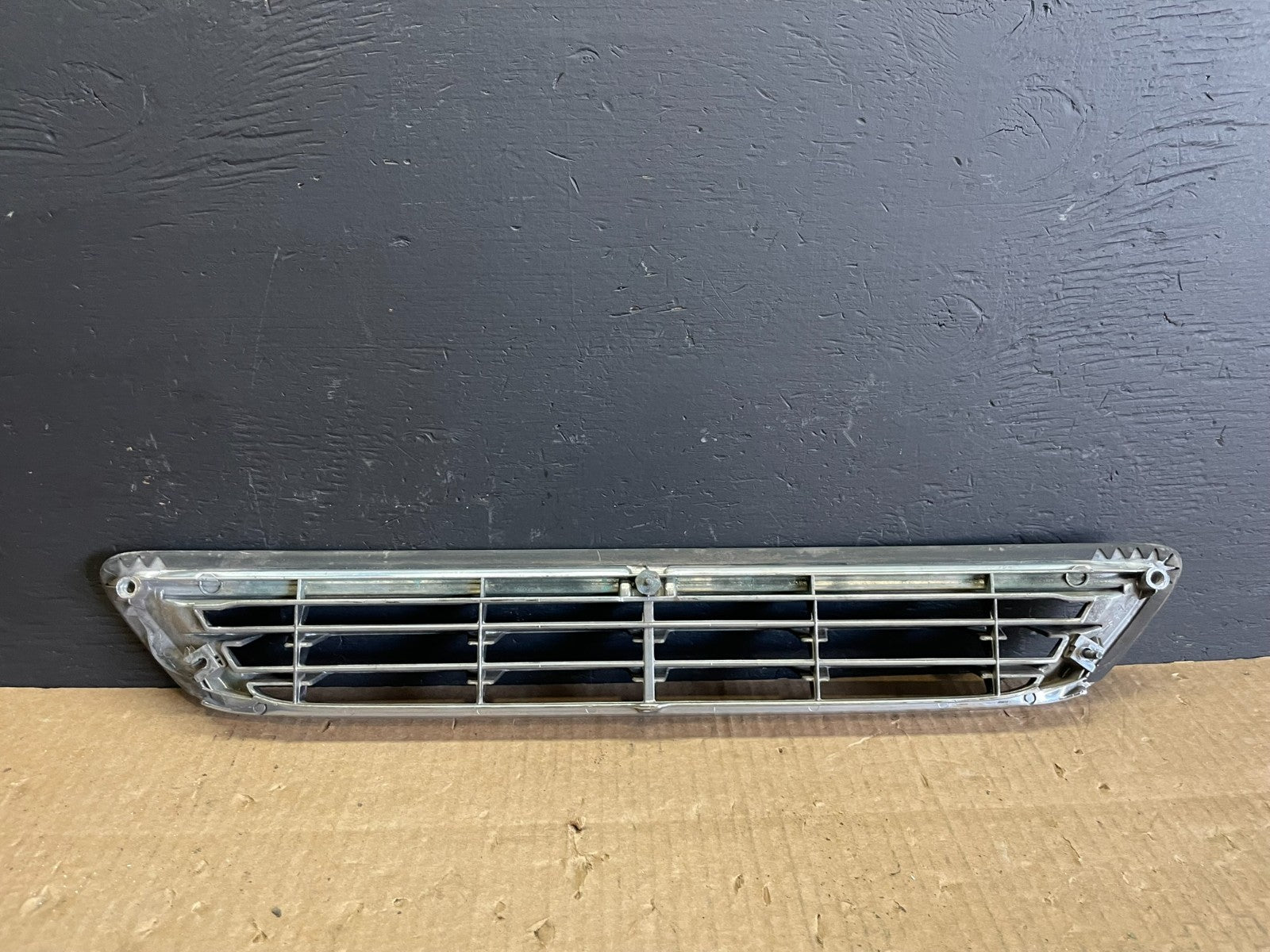 1997 to 1999 Lexus ES300 Front Grill Grille AB32943