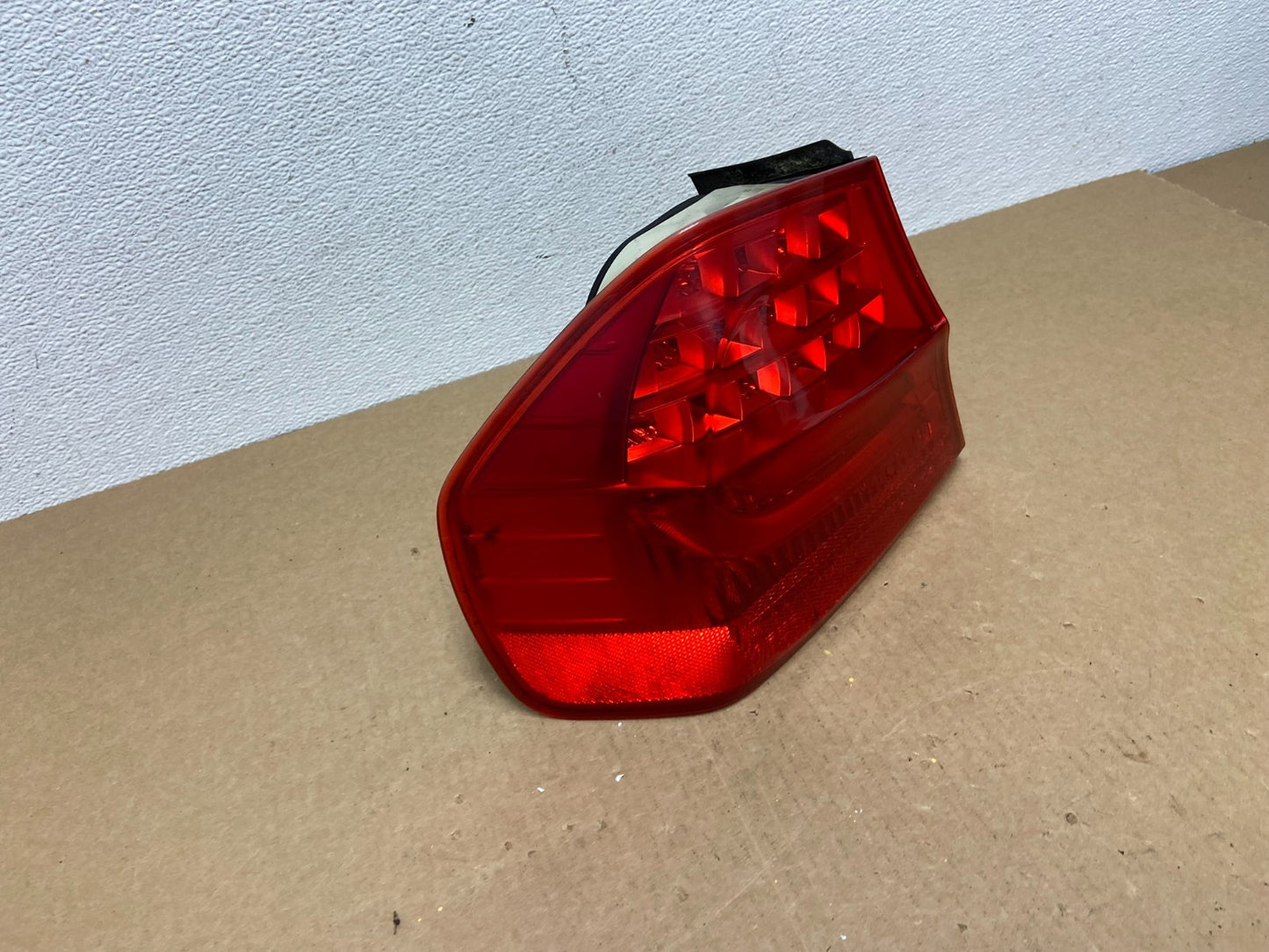 2009 2010 BMW 323i 325i 328i 335i 3 Series Left Driver Tail Light OEM AC0026 DW2