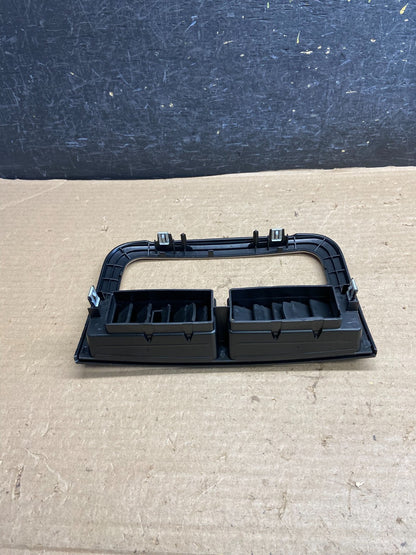 1999 to 2004 Jeep Grand Cherokee Center Dash Radio Bezel Trim ah3947 DG3