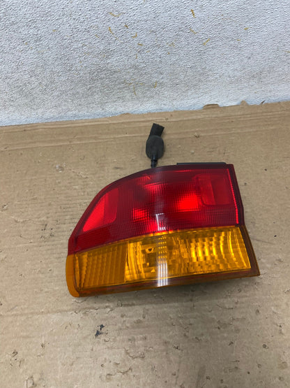 2002 2003 2004 Honda Odyssey Left Driver LH Side Tail Light AH8920 LK0