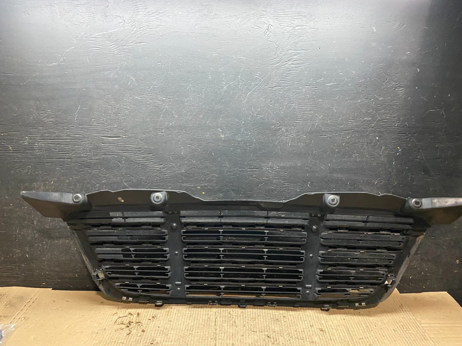 2009 to 2011 Freightliner Sprinter Front Upper Chrome Grill Grille V4342 GD3