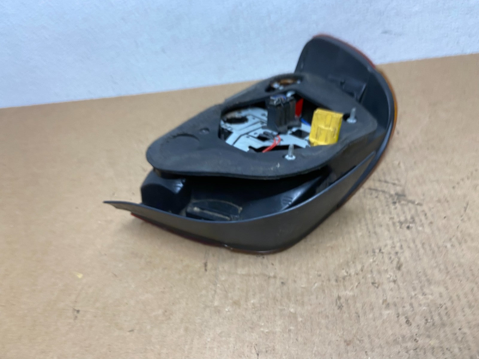 2001- 2003 BMW 5 Series E39 530i Right Passenger Side Tail Light Oem AC3131 DW3