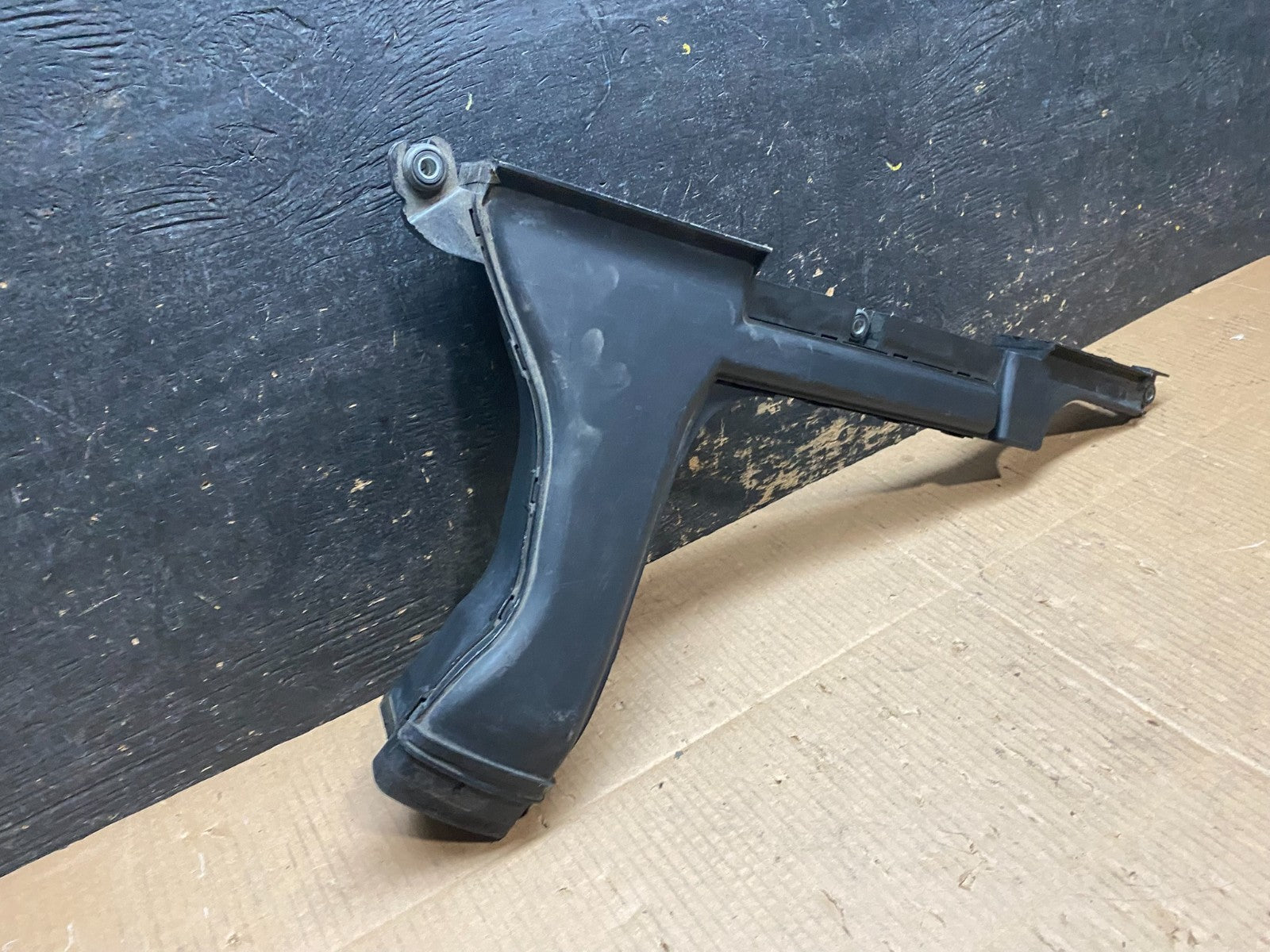 2009 to 2014 Nissan Maxima Upper Air Intake Duct  OEM Y1831 DG1