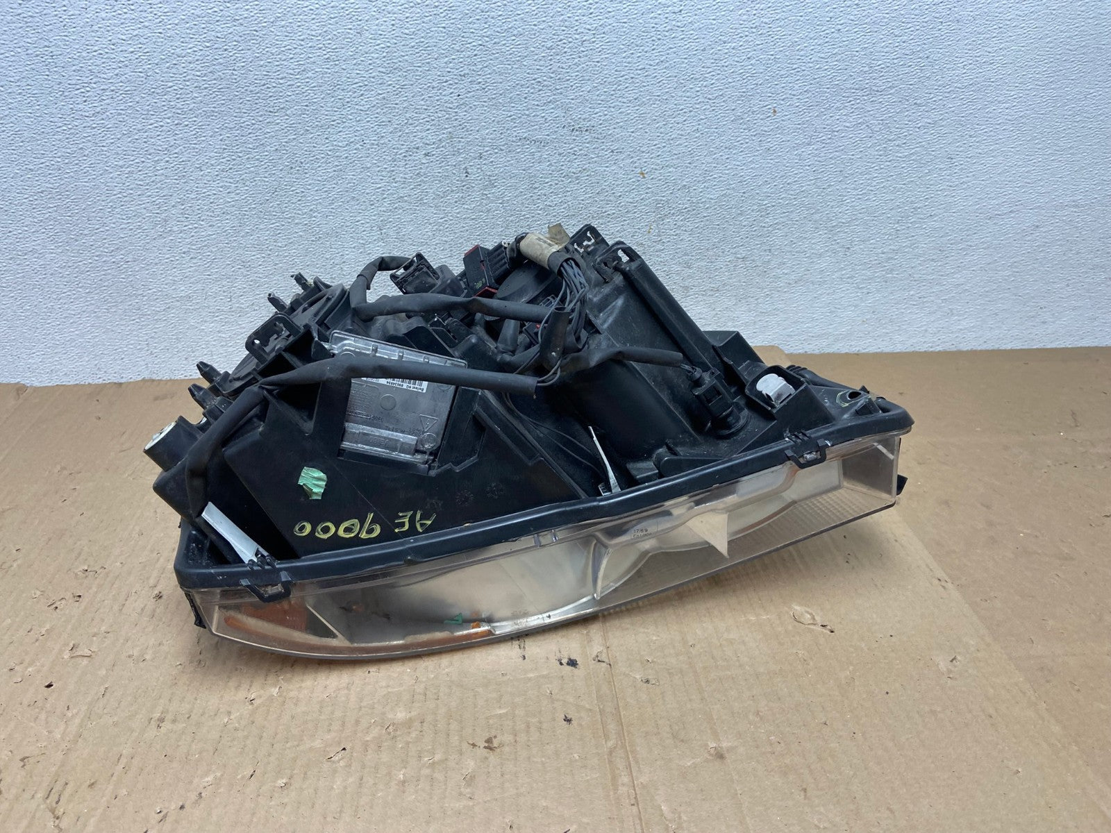 2003-2006 Volvo XC90 Left Driver Side Headlight Xenon Hid AE9000 LK9