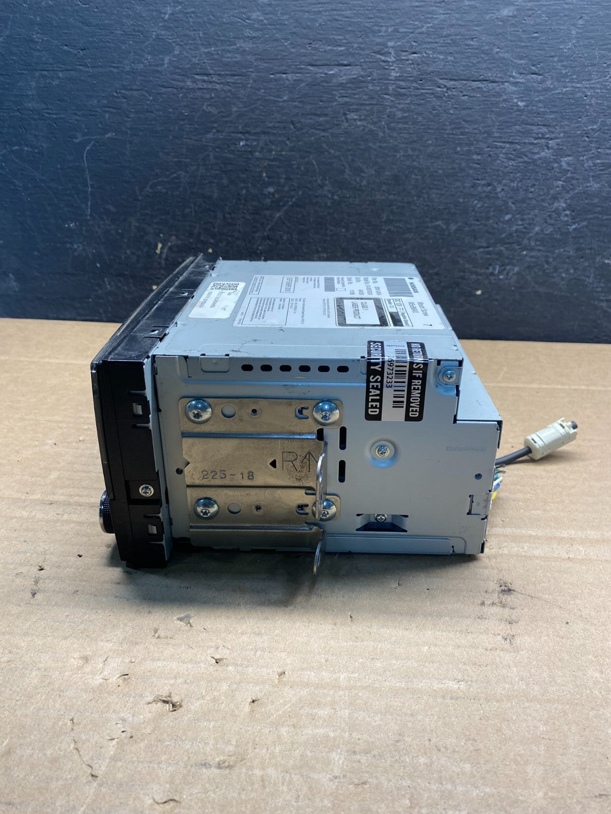 2018 Nissan NV1500 NV2500 Radio AM FM CD Player Screen Receiver AE8167DG1