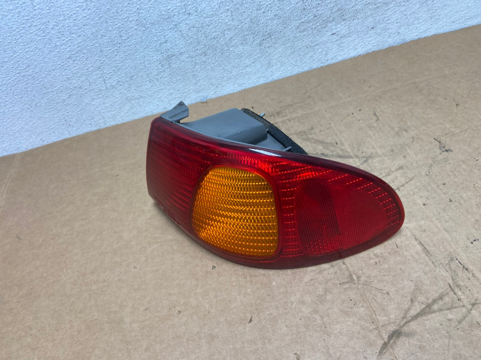 1998 1999 2000 Toyota Corolla Right Passenger Side Tail light AD6265 LK1