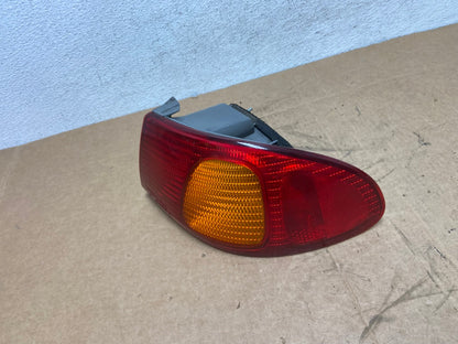 1998 1999 2000 Toyota Corolla Right Passenger Side Tail light AD6265 LK1