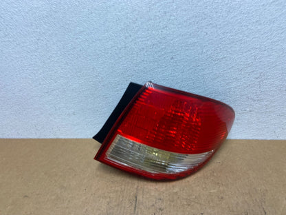 2002-2004 Infiniti i35 Right Passenger Rh Side Tail Light OEM AC3652 DW0