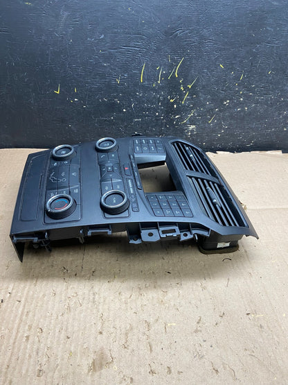 2019 Ford Explorer Radio Climate Control Trim Bezel Panel y5432 DG1
