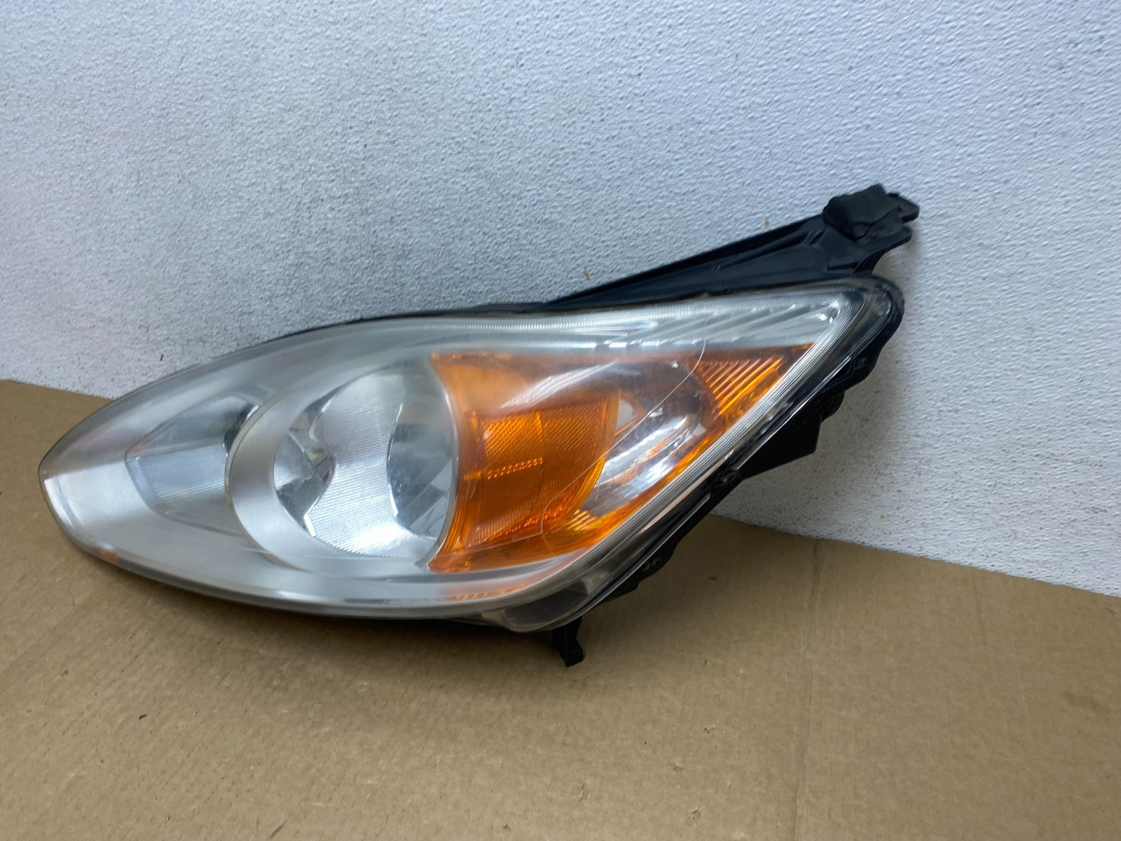 2013 to 2016 Ford C-MAX Left Driver LH Side Headlight AF9534 DW1